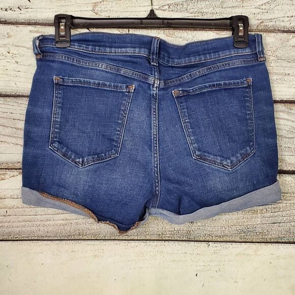 Old Navy Women’s Boyfriend Jean Shorts Size 12 Distressed Button Fly Cuffed - Picture 3 of 7